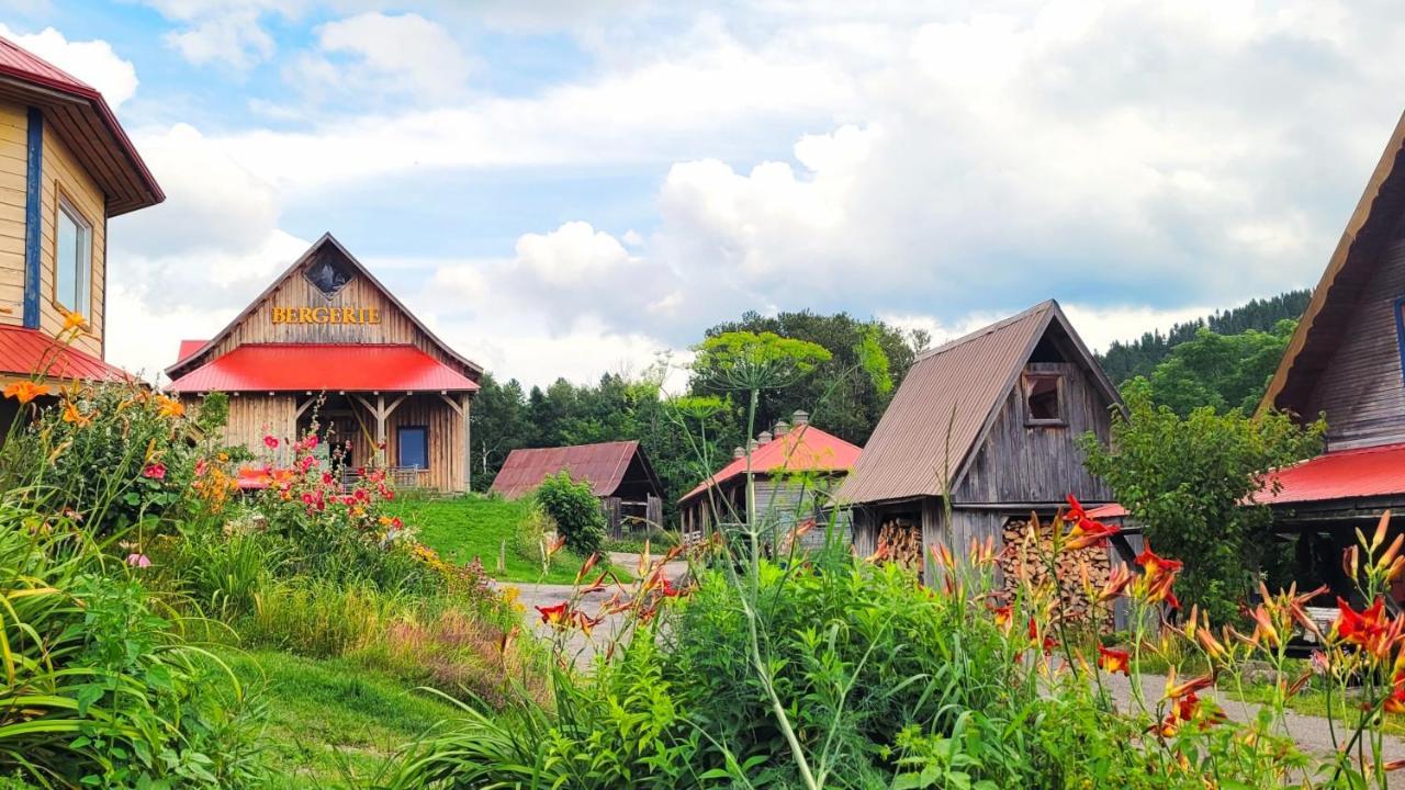 La Vieille Ferme, Ecogite Saint-Fulgence 外观 照片